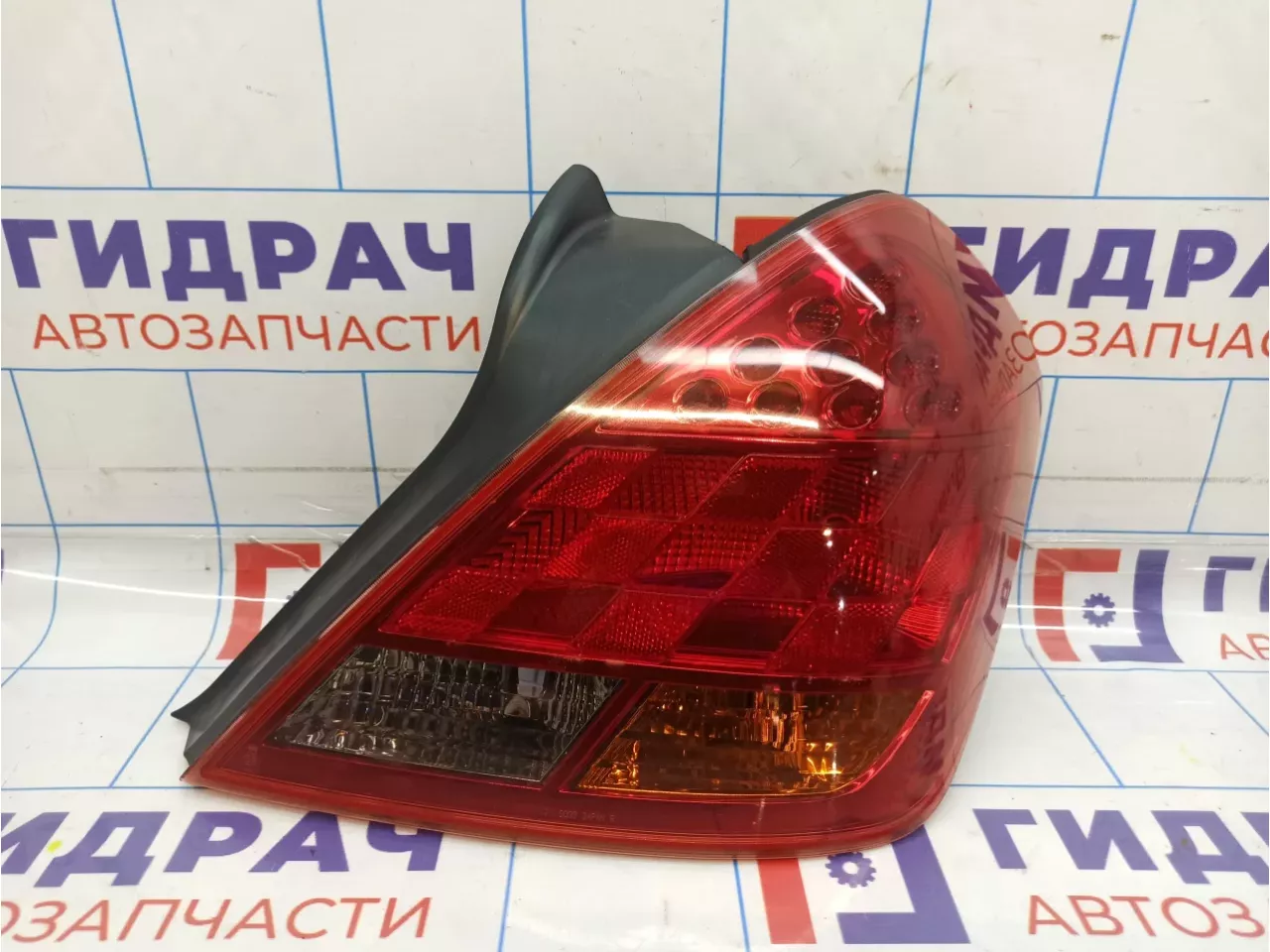 Фонарь задний правый Nissan Teana (J31) 26550-9W50C